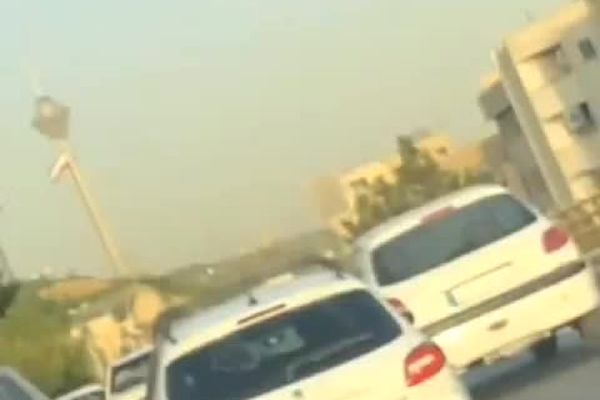 ببینید | لایی‌کشی جنون‌آمیز راننده پژو ۲۰۷ وسط اتوبان‌ !